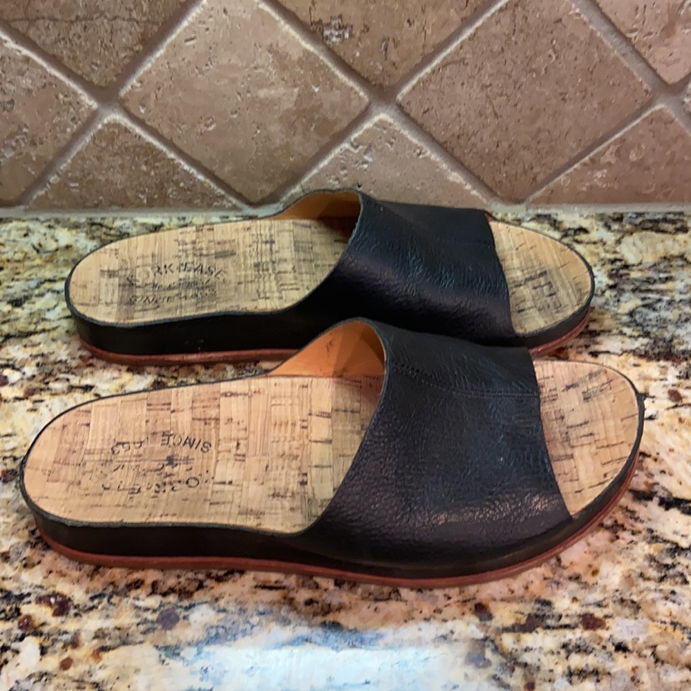 Kork-Ease Tutsi Tumbled Black Leather Slide Sandal - Picture 8 of 11